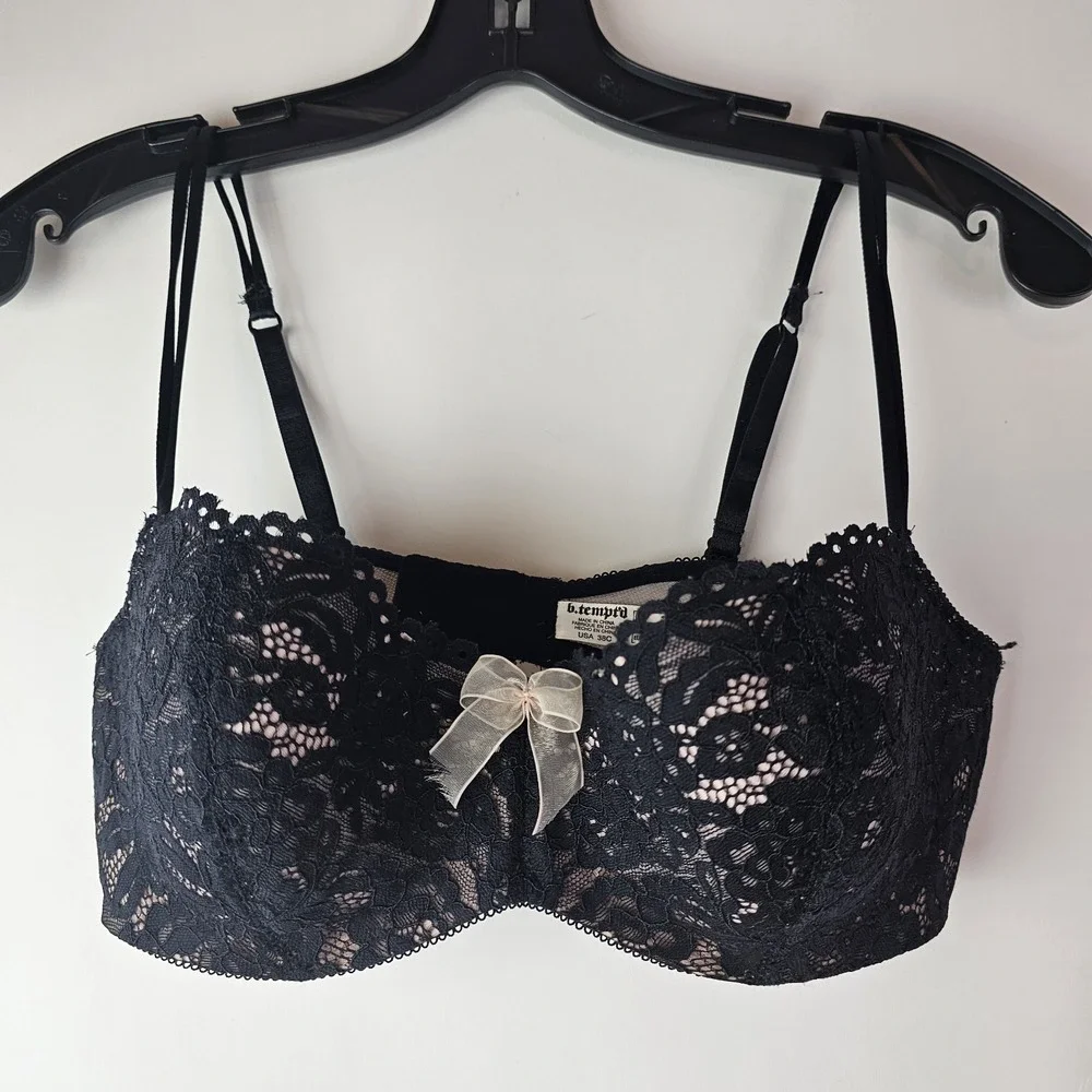 B. Tempt'd by Wacoal B. Enticing Bra 38C Black Lace‎ Underwire Lingerie 853144
